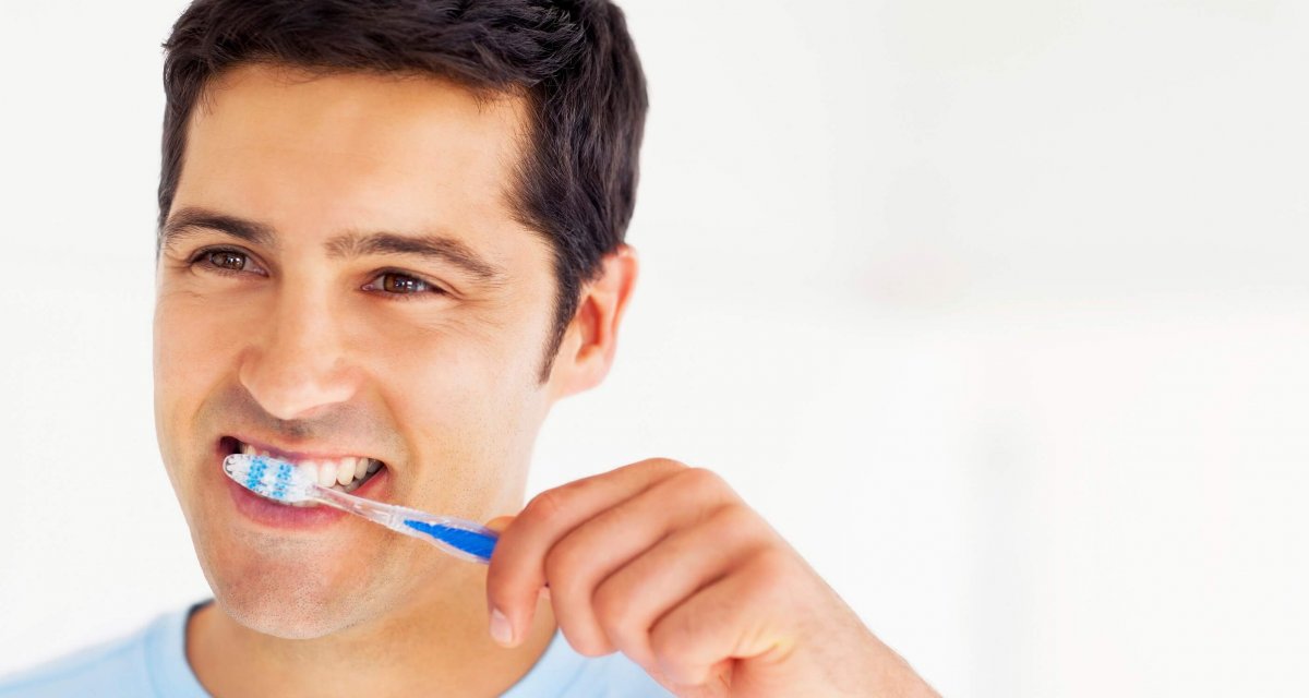 what-s-the-best-way-to-brush-your-teeth